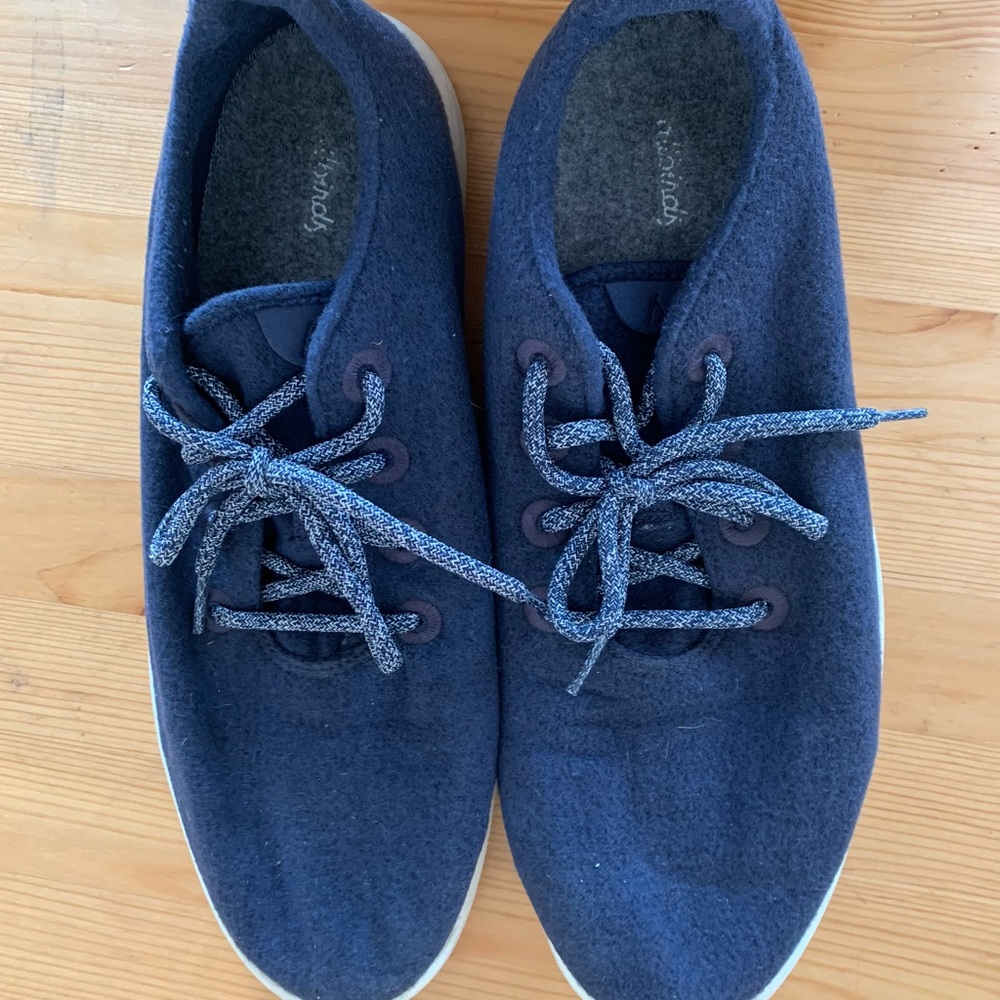 Navy wool runner allbirds